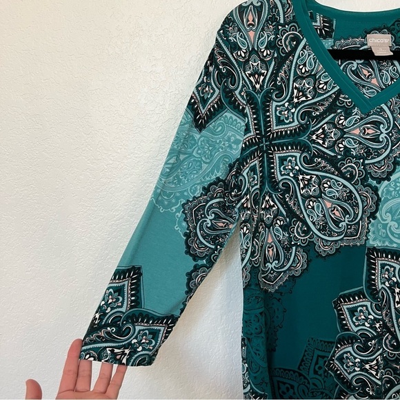 2/$30 Chico's 3/4 Sleeve Paisley Top blouse Asymmetrical Teal Blue SZ 0 = XS 4 - Picture 6 of 13